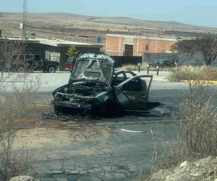 Reportan bloqueos y quemas de vehículos en Fresnillo, Zac