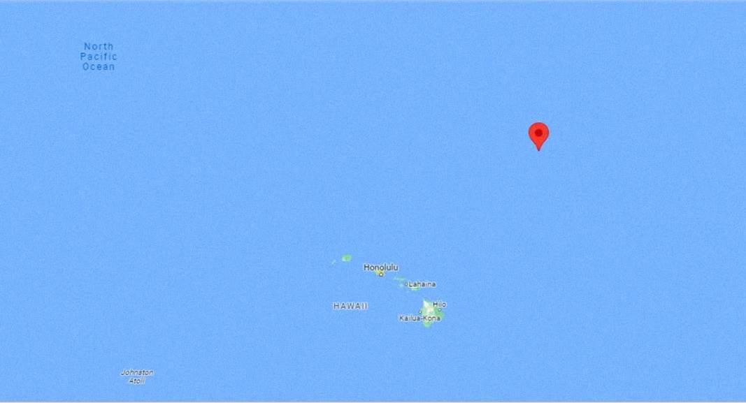 Avistan globo blanco al noreste de Hawái Avistan globo blanco al noreste de Hawái