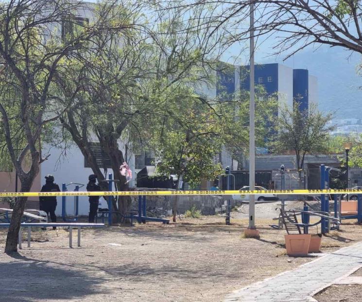 Localizan droga y chalecos tácticos tras cateo