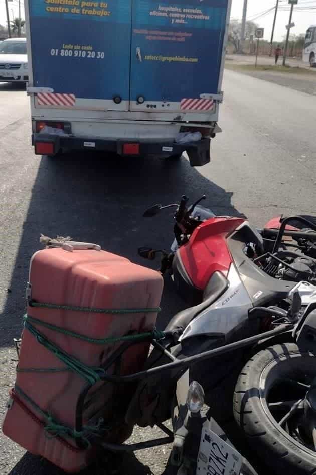 Un repartidor de comidas perdió la vida en forma trágica, después de estrellarse a toda velocidad, contra la parte trasera de una camioneta