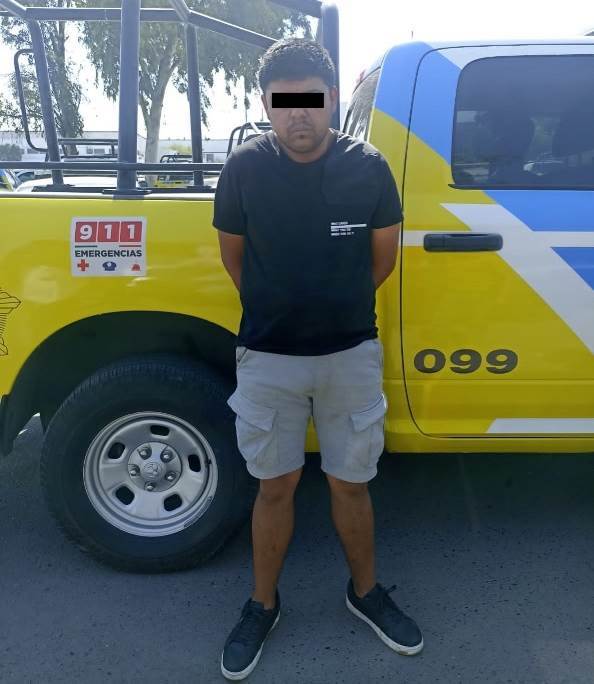 Detienen a responsable de al menos 16 asaltos a tiendas de conveniencia fue detenido en posesión de seis envoltorios de marihuana