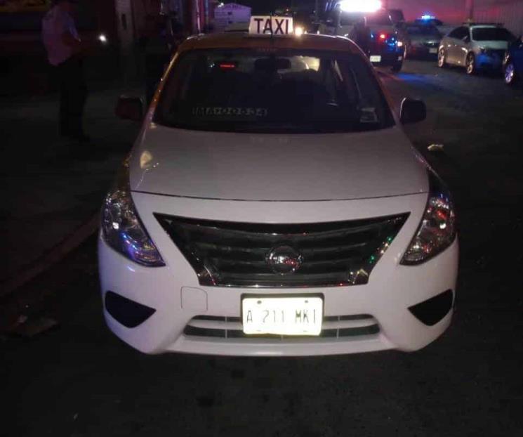 Disparan contra tres vehículos frente a table dance Disparan contra tres vehículos frente a table dance