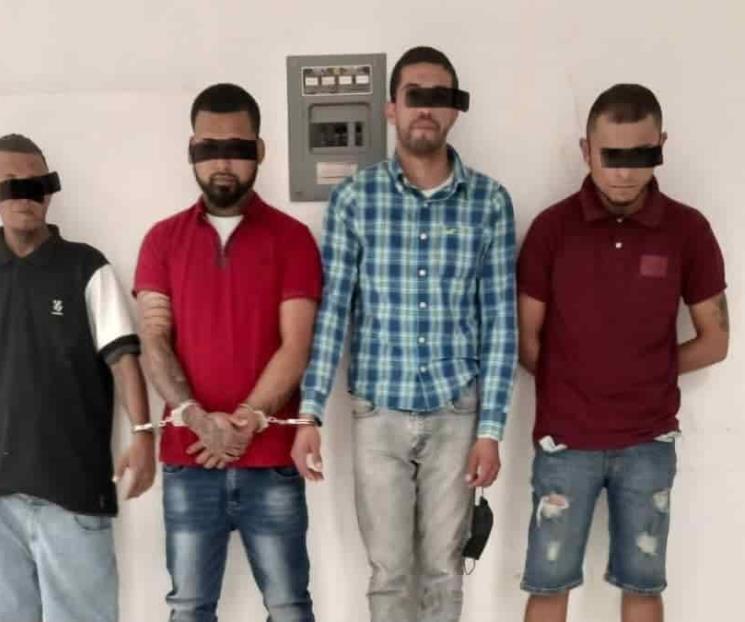 Caen sicarios con armas de plástico