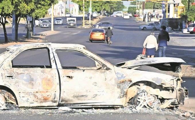 Queman vehículos durante toda la semana en Culiacán Queman vehículos durante toda la semana en Culiacán