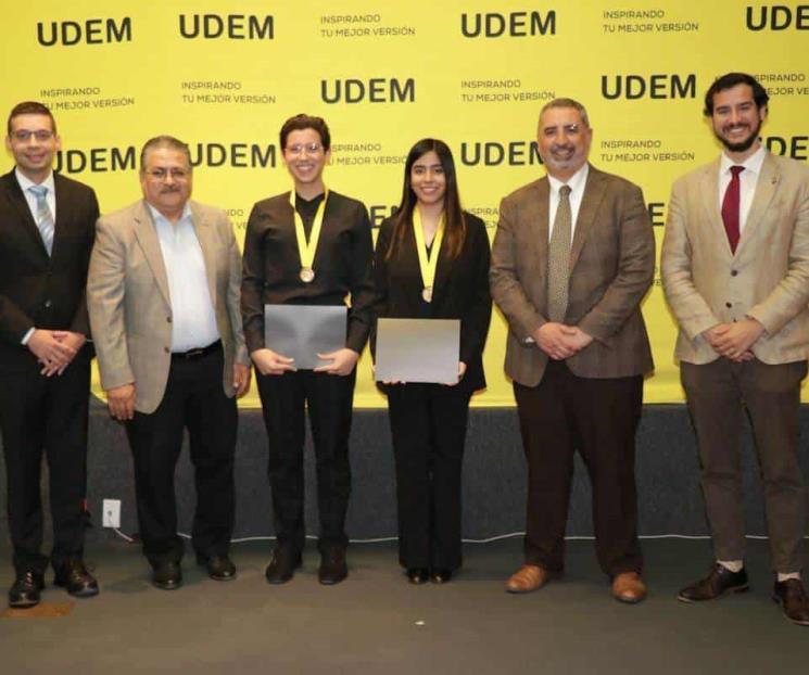 Premian a nuevos abogados con Medalla al Mérito Académico Premian a nuevos abogados con Medalla al Mérito Académico