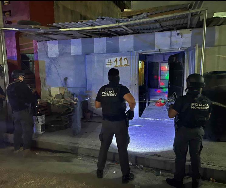 Realizan cateo; localizan arma, droga y planta de mariguana