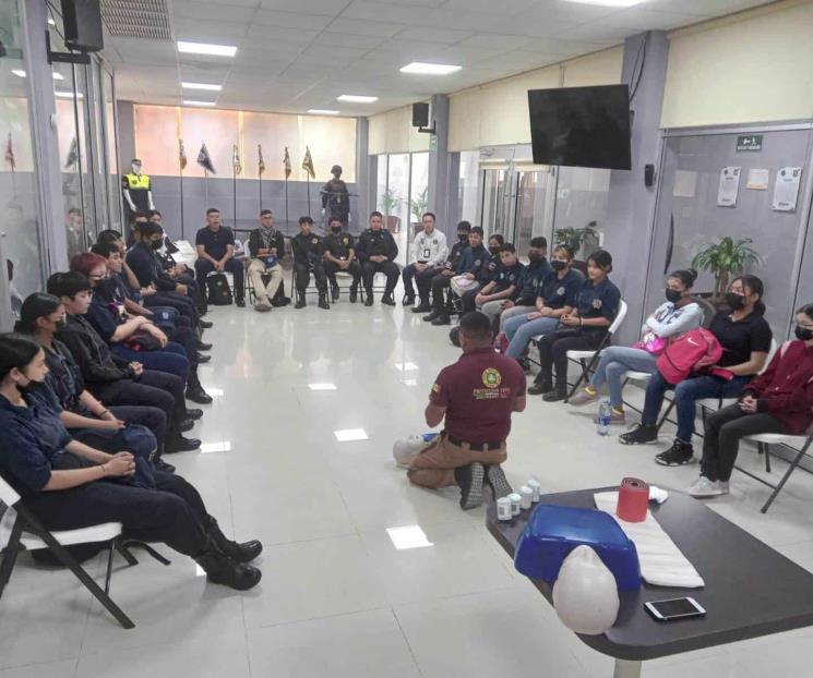 Imparte Escobedo a juventud proxpol curso salvavidas
