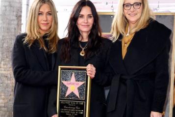 Celebran reuni&oacute;n de Friends por estrella de Courteney Cox