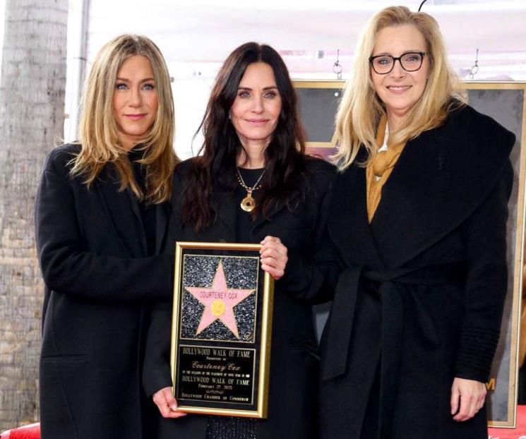 Celebran reunión de Friends por estrella de Courteney Cox
