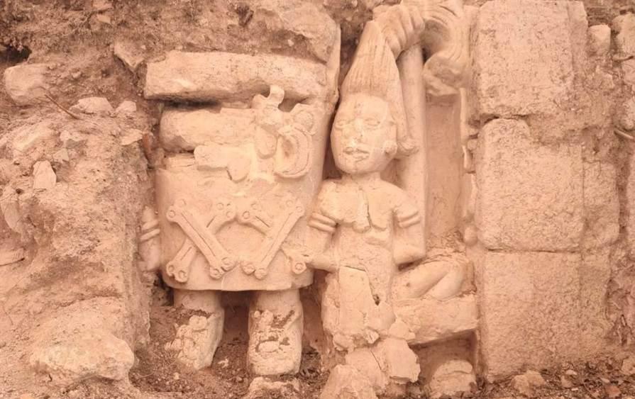 Hallan representación de cautivo en Acrópolis de Ek Balam Hallan representación de cautivo en Acrópolis de Ek Balam