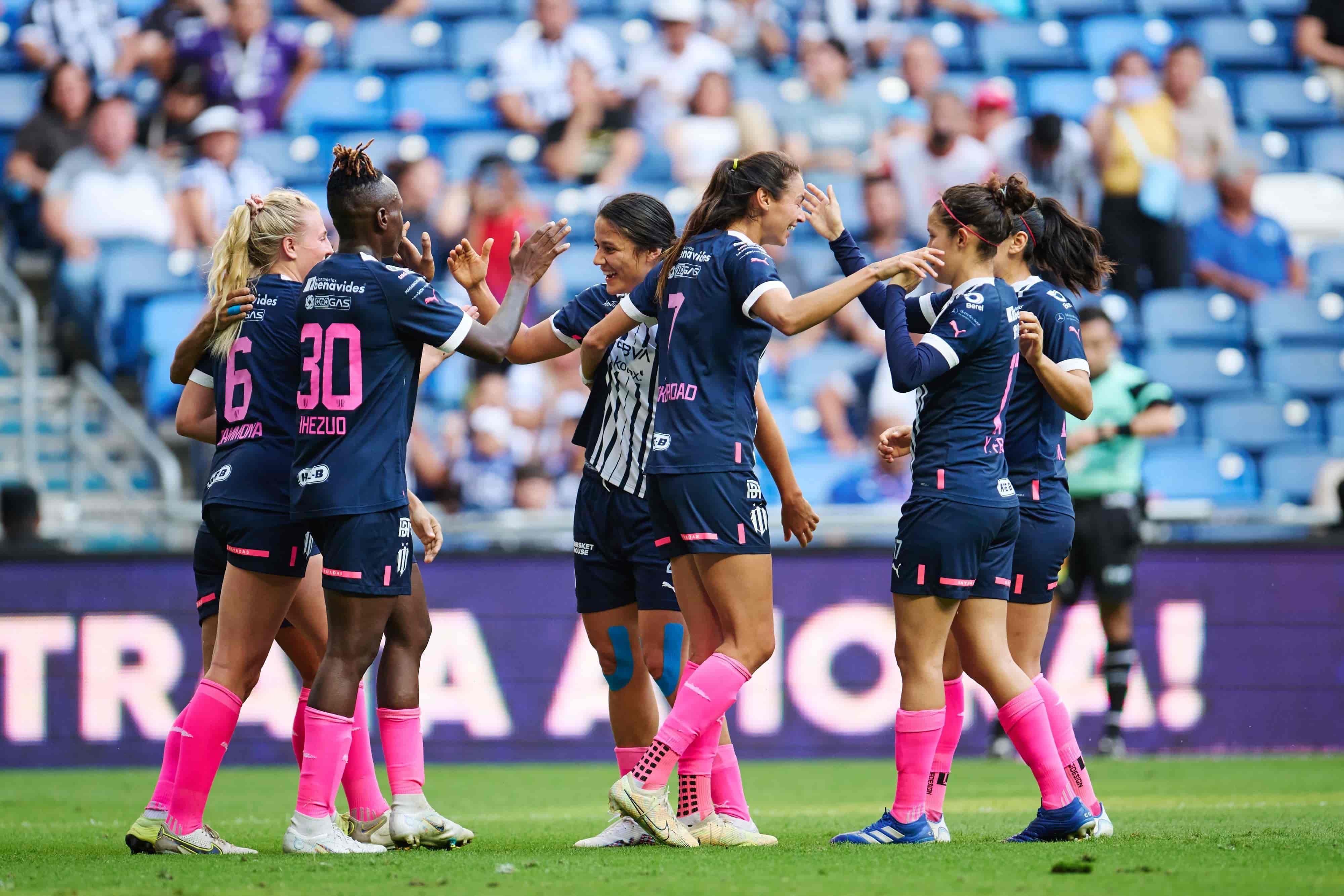 Monterrey gana y sigue de líder en la Liga MX Femenil.
