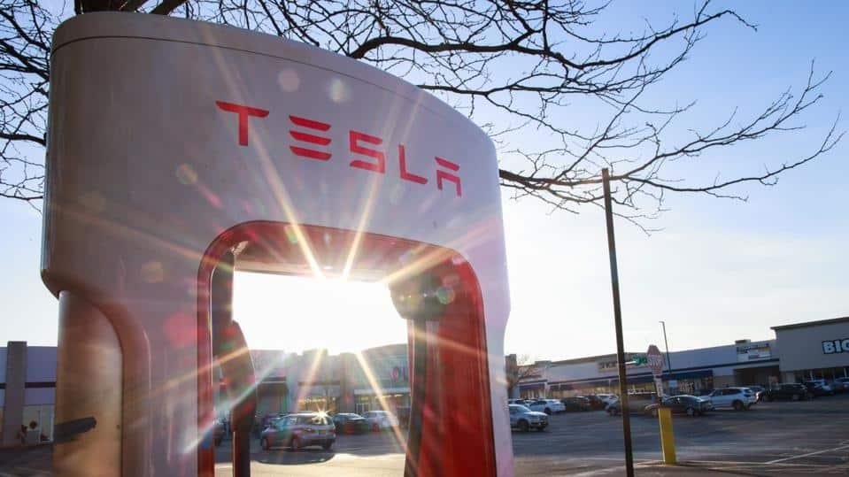 Anuncia Tesla sistema de carga abierto para otras marcas