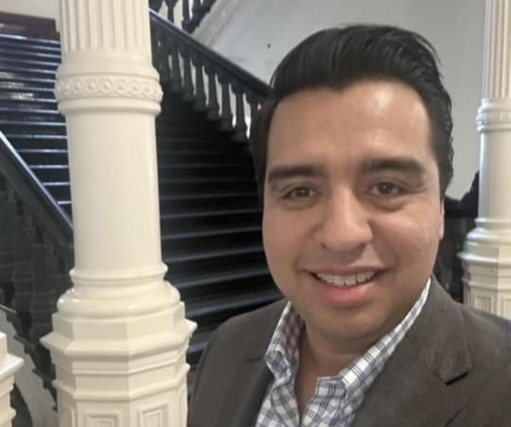 Viaja Nava a Austin para anuncio de Tesla