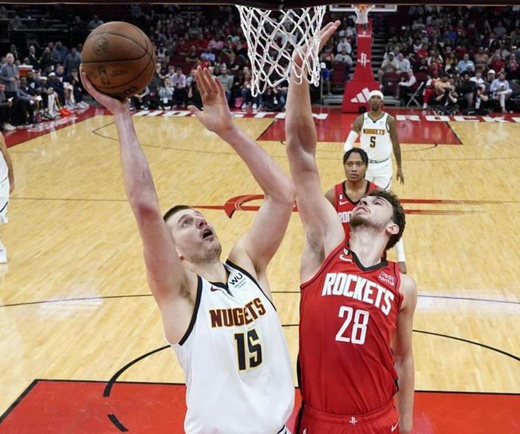 Llega Jokic a 100 triples-dobles