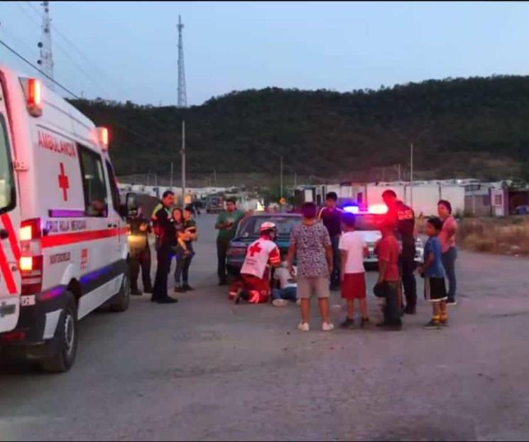Queda motociclista herido tras choque