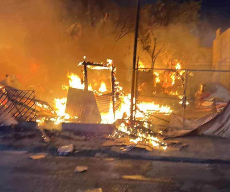 Consume incendio viviendas