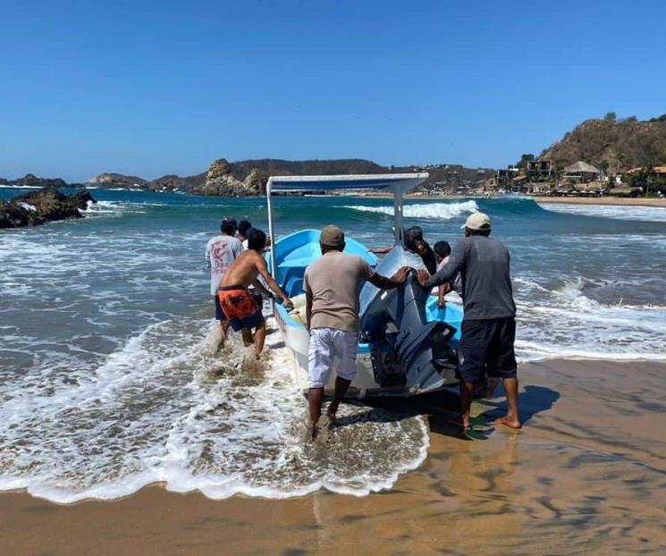 Buscan a australiano que desapareció en playa de Oaxaca Buscan a australiano que desapareció en playa de Oaxaca