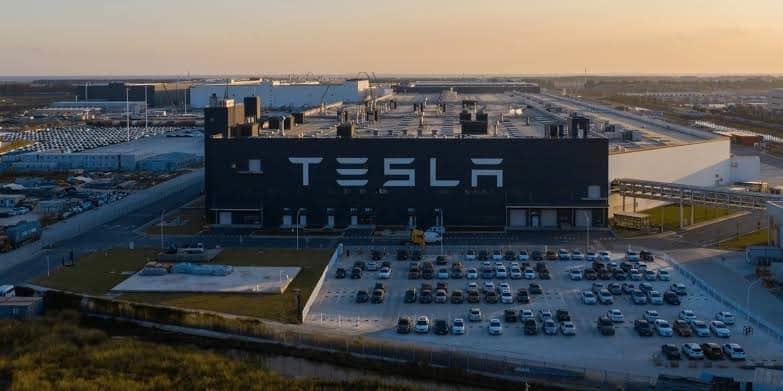 Espera NL derrama de hasta 15 billones de dólares por Tesla