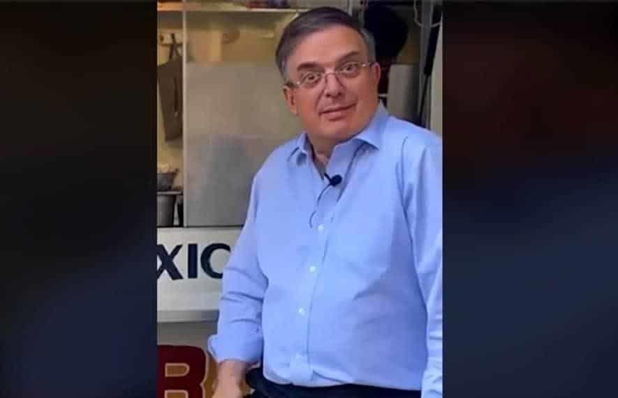 Presume Ebrard que es El Rey de Tik Tok