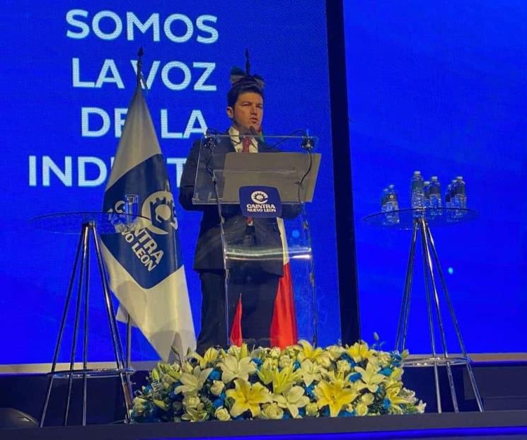 Sector industrial fue factor para atraer a Tesla: Samuel