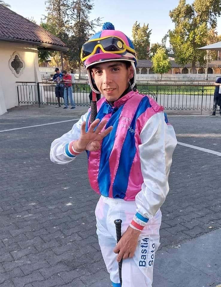 Brilla Bastián Soto en el Club Hípico La Silla