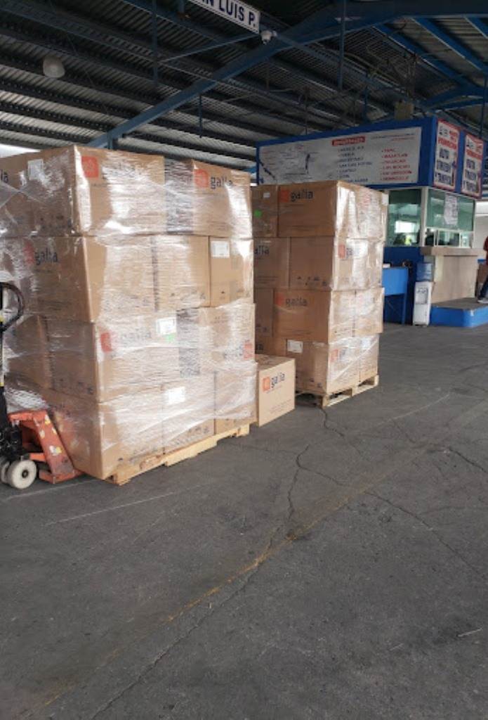 Elementos de la Guardia Nacional, dieron un fuerte golpe a la Delincuencia Organizada, al interceptar un cargamento de 600 kilos de marihuana, en una empresa de paquetería en San Nicolás