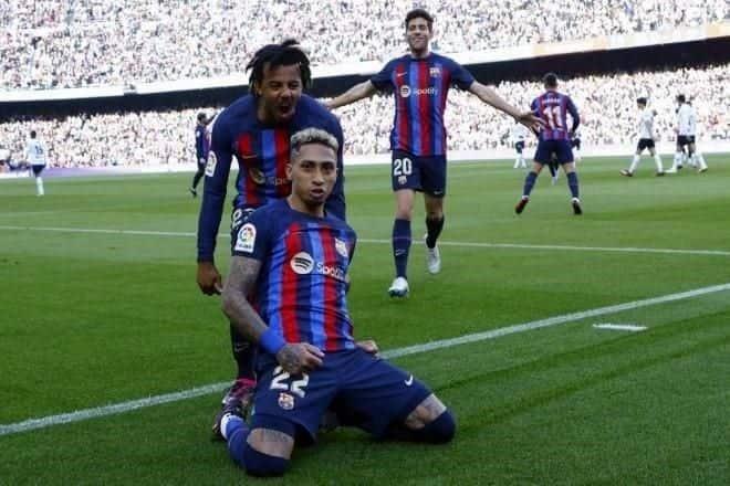 Sufre Barcelona, pero vencen al Valencia