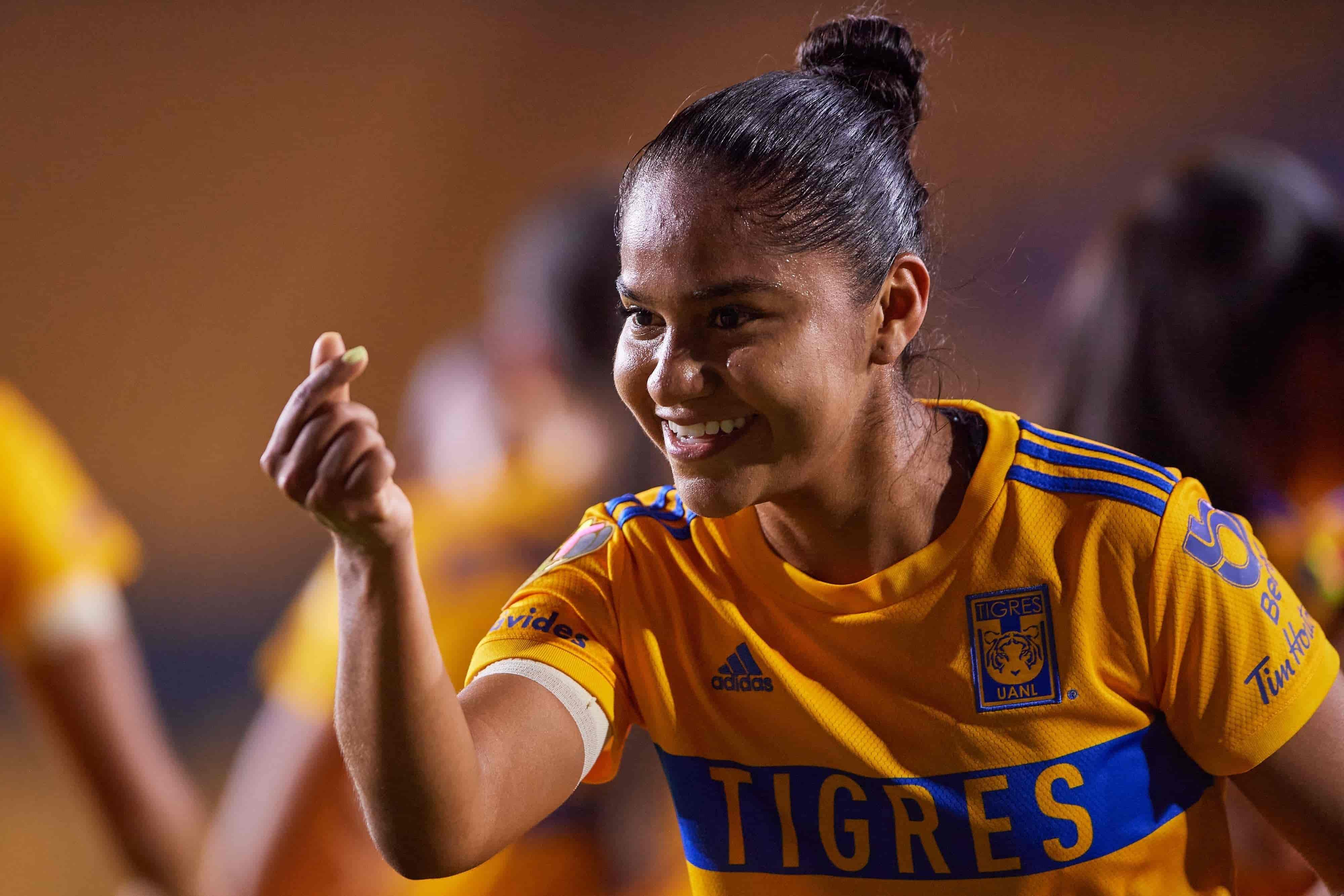 Belén Cruz hace el 1-0.