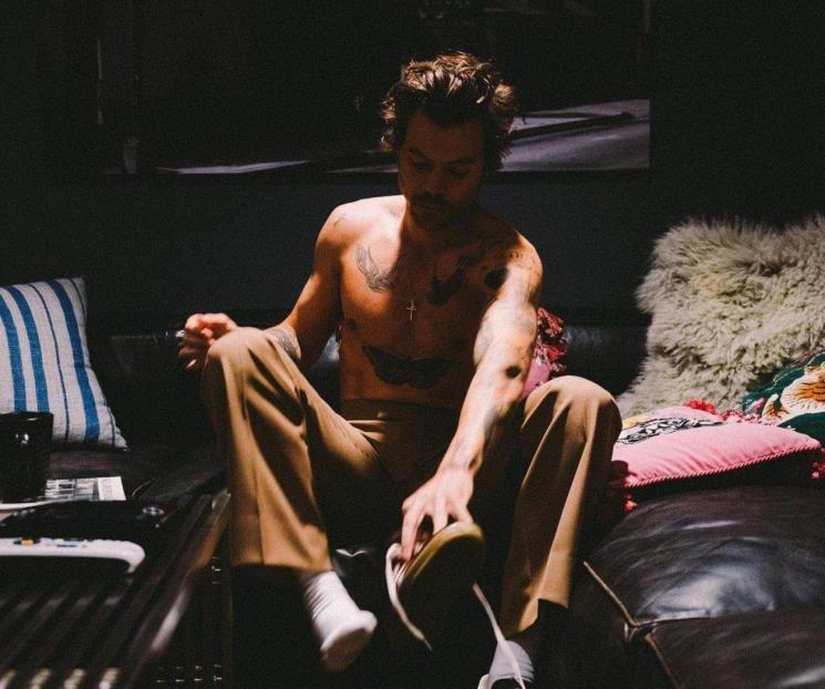 Harry Styles estaría estrenando novio tras ruptura Harry Styles estaría estrenando novio tras ruptura