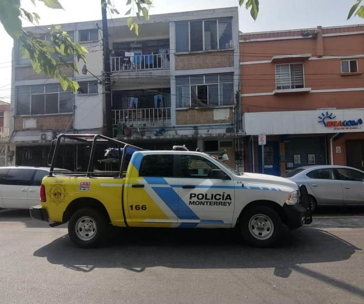 Investigan muerte de hombre en el Centro de Monterrey