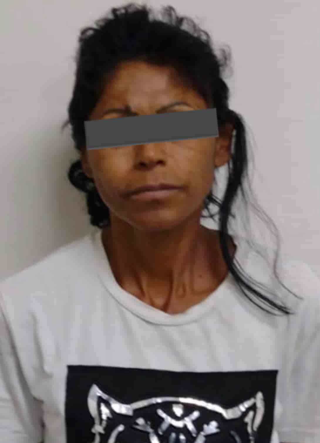 La mujer que el miércoles pasado presuntamente quemó a su pareja en Pesquería, al que había amarrado de los pies con una camiseta y quien falleció dos días después en un hospital, fue detenida ayer por homicidio calificado