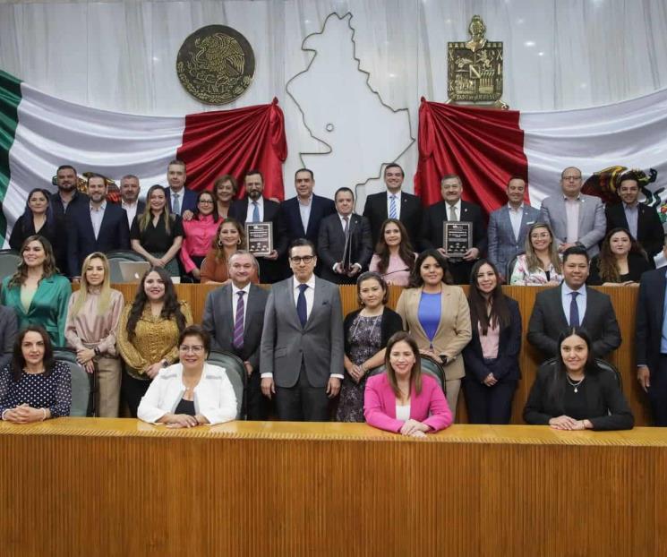 Rinde Congreso homenaje al HU por atención en pandemia