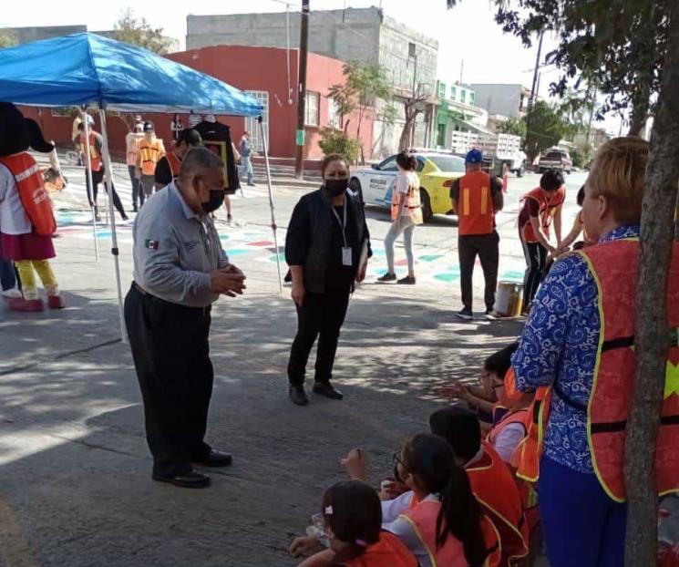 Llevan a primarias regias “Zona Escolar Segura”