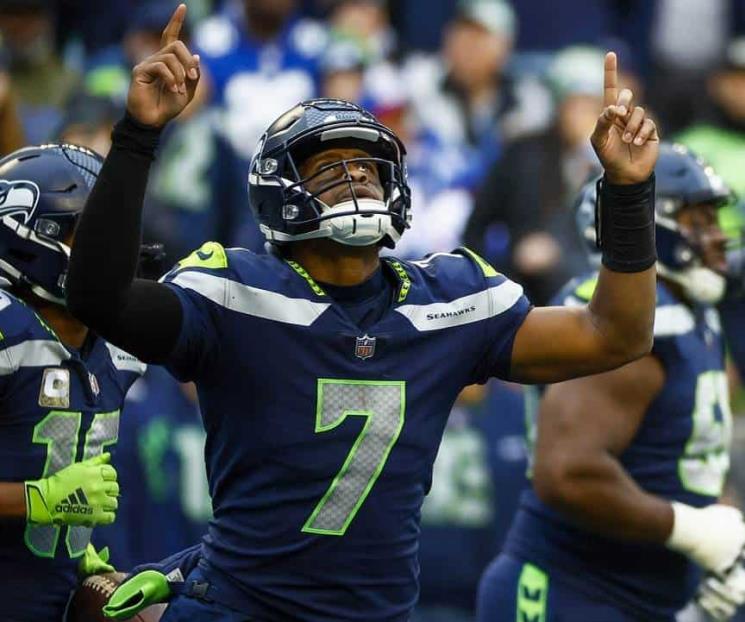 Geno Smith está de regreso con Seattle