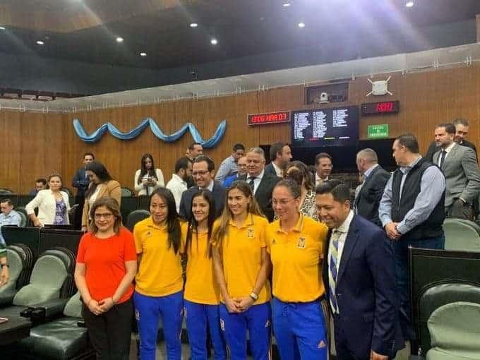 Reconoce Congreso de NL a Tigres Femenil
