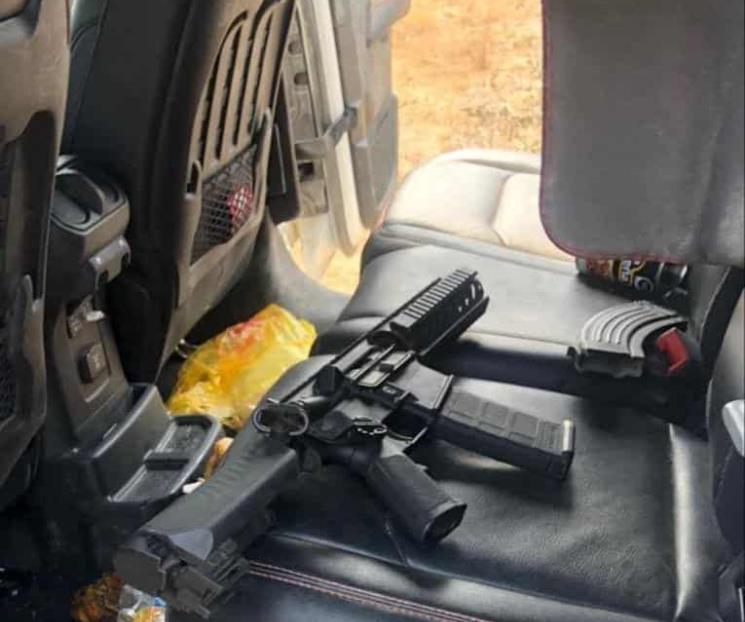 Hallan un pistolero muerto en Vallecillo