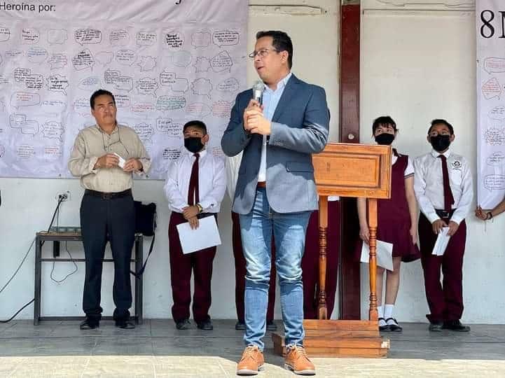 Sigue Héctor Castillo con acciones de gestoría