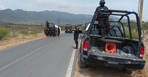 El cuerpo sin vida y desmembrado de un hombre, fue encontrado abandonado en un predio baldío del municipio de García