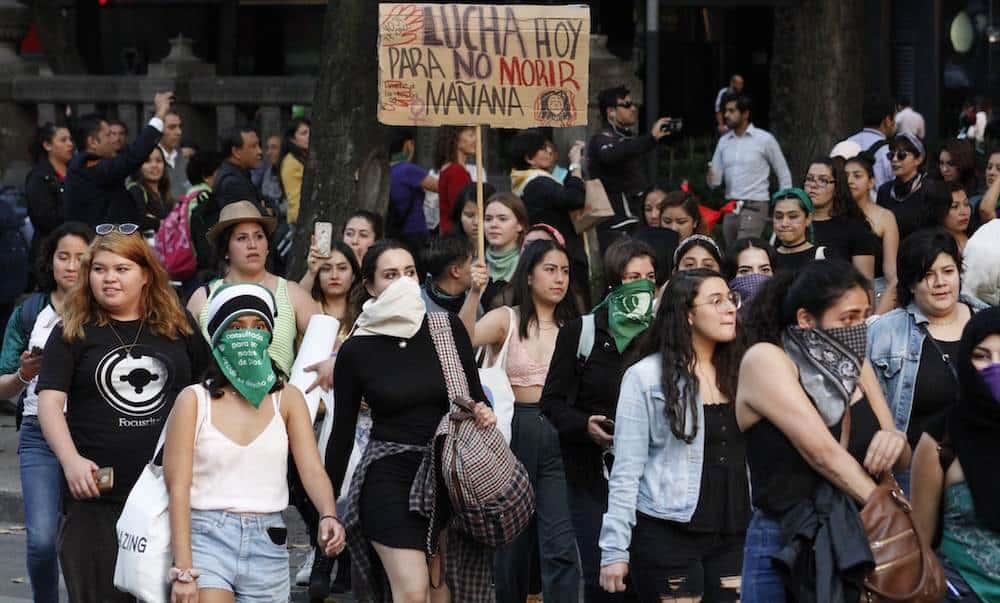 Mujeres en AL: un progreso a tropezones
