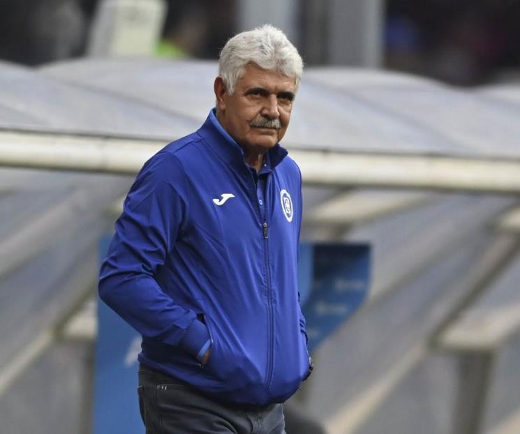 Advierte Cofepris a Estadio Azteca por Tuca fumando Advierte Cofepris a Estadio Azteca por Tuca fumando