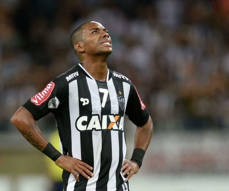 Siguen buscando a Robinho por presunta violación