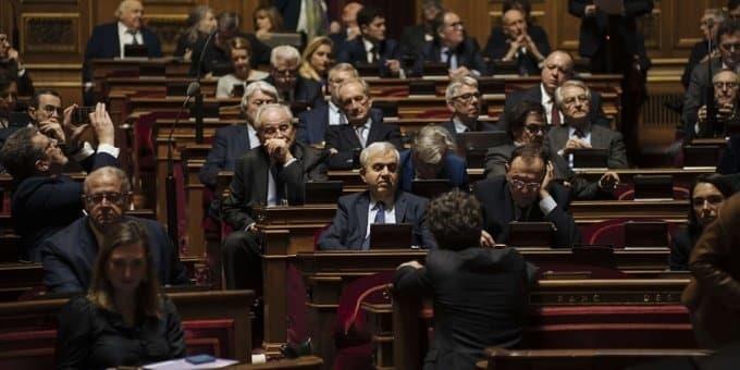 Aprueba Senado de Francia reforma a sistema de jubilaciones