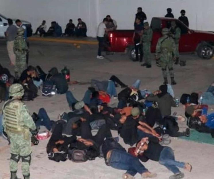 Aseguran a 88 migrantes en operativo de Tuxtla Gutiérrez Aseguran a 88 migrantes en operativo de Tuxtla Gutiérrez