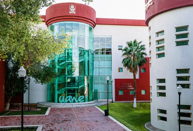 Estudiante amenaza con tiroteo en preparatoria de Saltillo