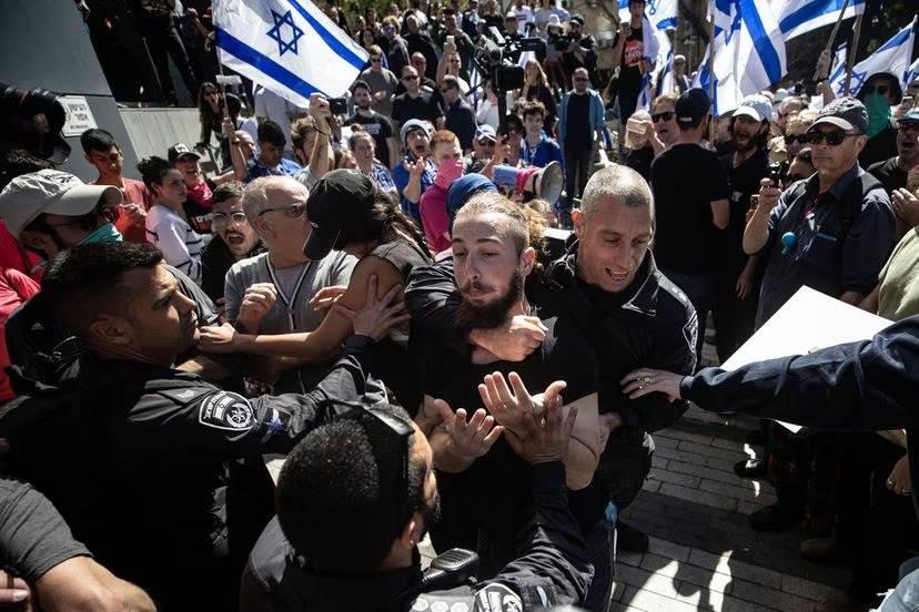 Toman las calles en Israel contra reformas Toman las calles en Israel contra reformas