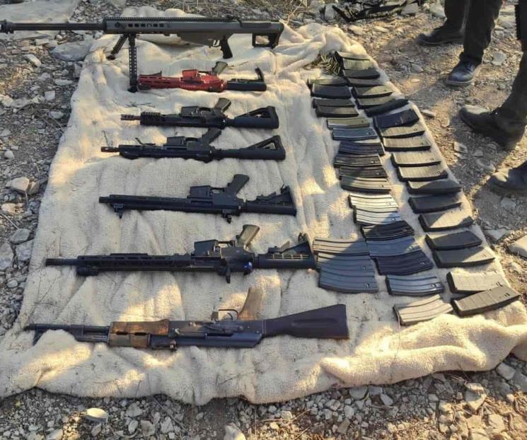 Decomisan arsenal en tráiler