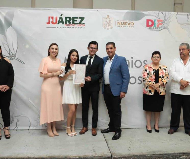Se casan 158 parejas en Juárez