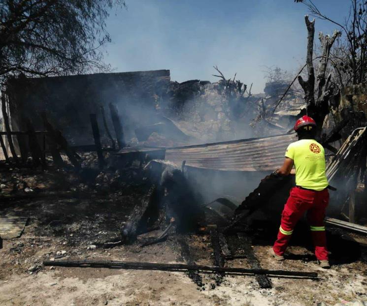 Se incendia casa en Galeana
