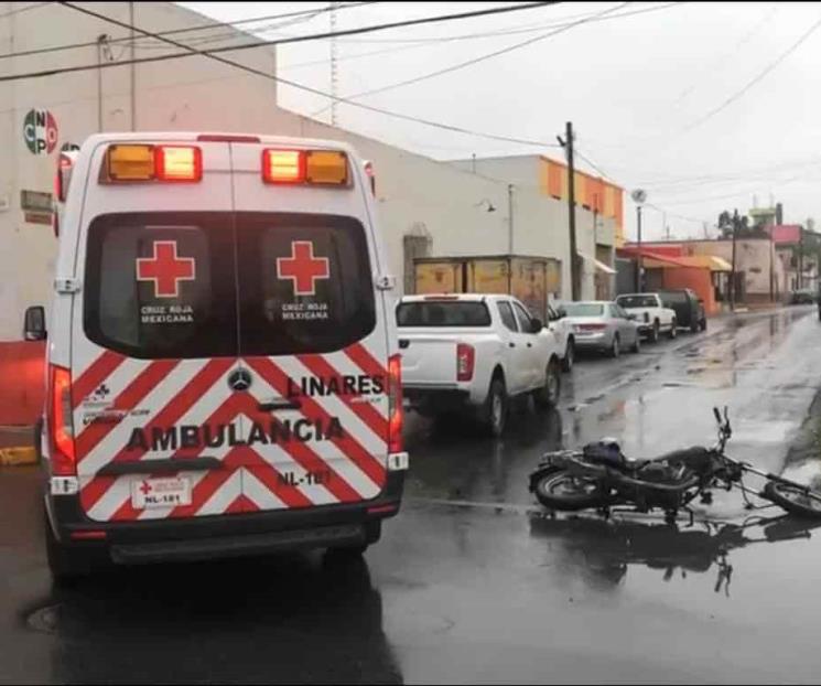 Resulta motociclista herido en choque
