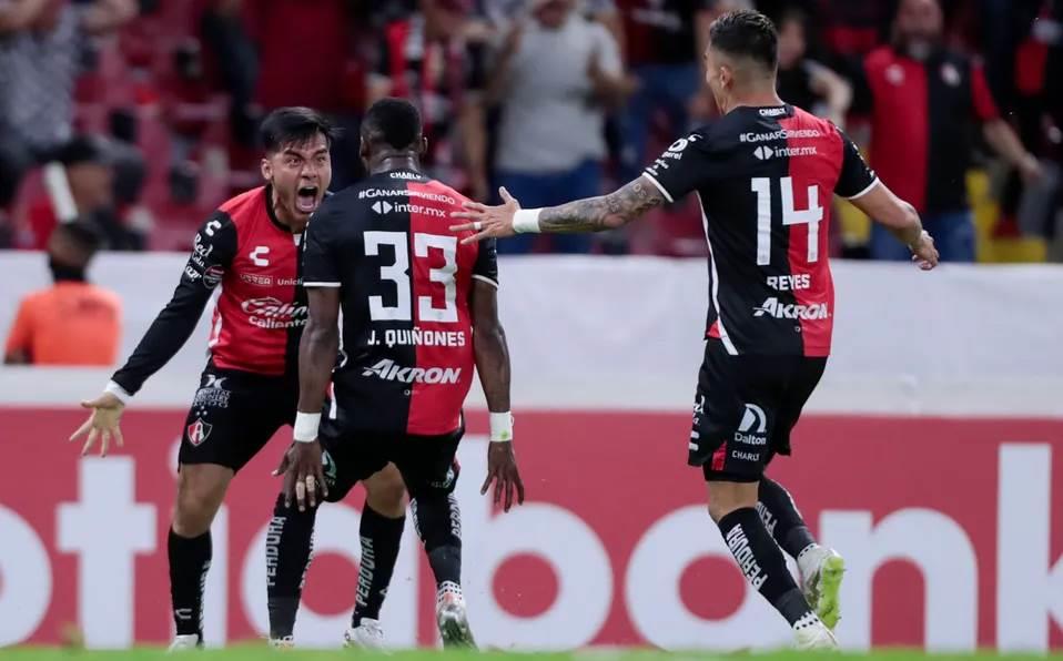 Atlas hace la hazaña y elimina al Olimpia